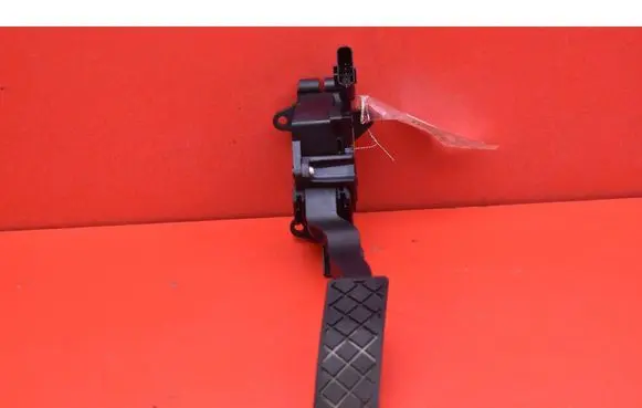 Skoda Rapid (NH) Accelerator throttle pedal 6C1721503D