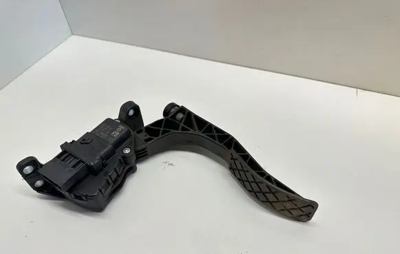 Audi A6 S6 C6 4F Accelerator throttle pedal 4F1723523B 6PV00898406