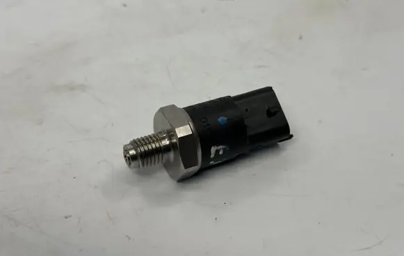 BMW 3 E46 Fuel pressure sensor 7812345 13537812345 0281002405
