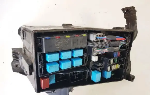 Lexus IS 220D-250-350 Fuse box set