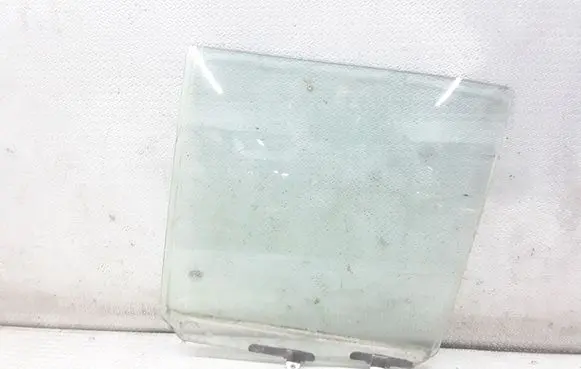 Honda CR-V Rear door window glass
