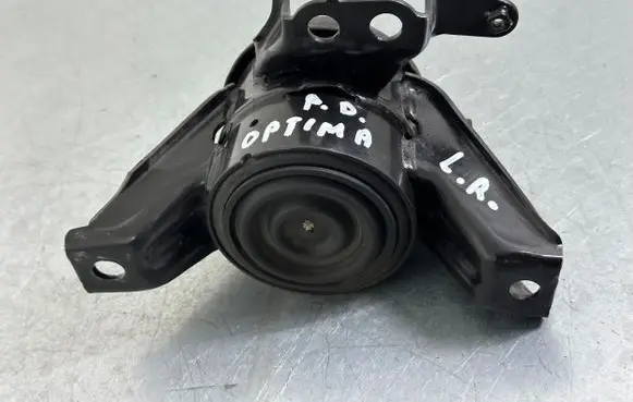 KIA Optima Engine mount bracket 21814C1000