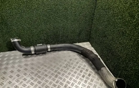 Intercooler hose/pipe