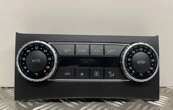 Mercedes-Benz C W204 Climate control unit A2049005805