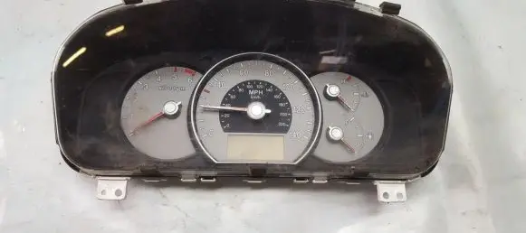 KIA Carens II Speedometer (instrument cluster) 940011D920 94001-1D920
