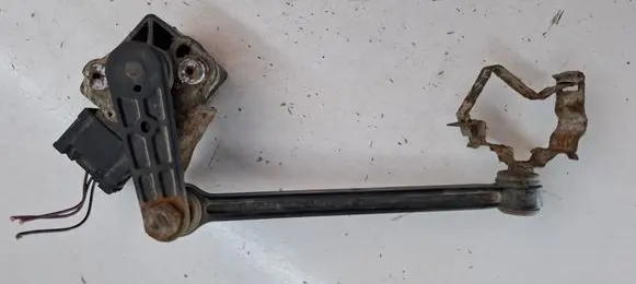 Audi A4 S4 B5 8D Headlight/headlamp level sensor 4B0907503
