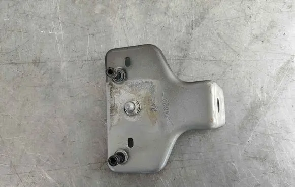 Maserati Levante Front bumper cross member 670034074