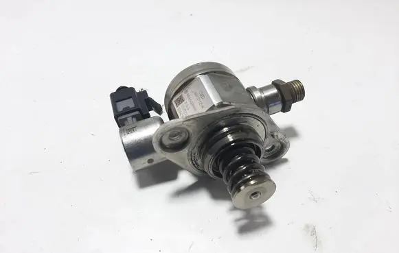 Volkswagen Golf VI Fuel filter 06H127025M