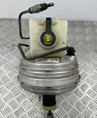 Brake fluid reservoir