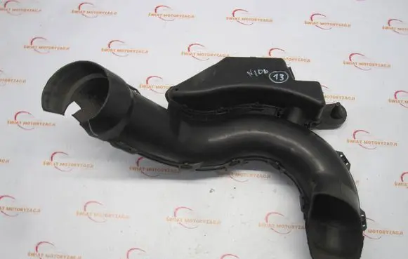 Nissan Juke I F15 Air intake duct part 70390750