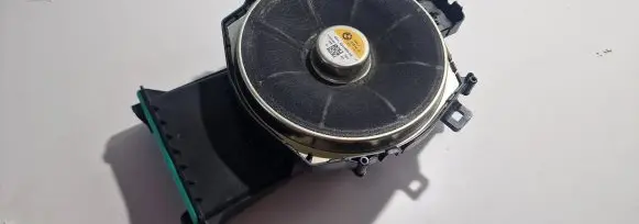 BMW X3 G01 Front door high frequency speaker 6811959 3183534