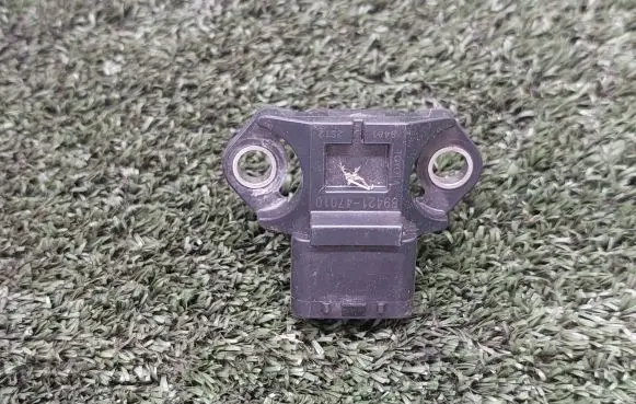 Toyota Auris E180 Air pressure sensor 8942147010 2S12 9481