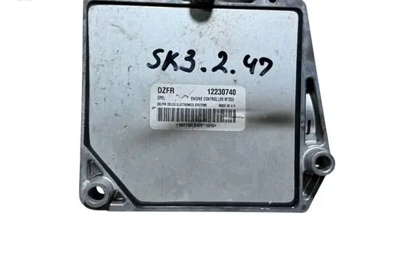 Opel Astra H Engine control unit/module 12230740