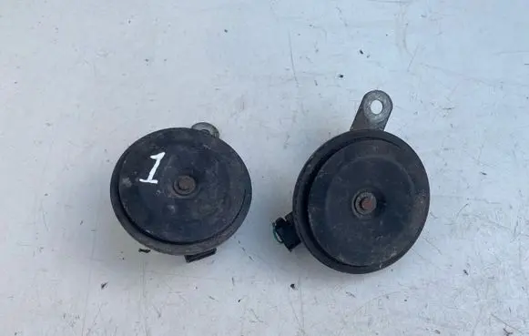 Toyota Avensis T220 Horn signal A28657625