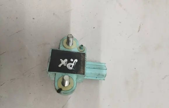 Audi A6 S6 C6 4F Airbag deployment crash/impact sensor 4F0955557A