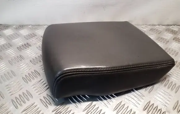 Jeep Grand Cherokee (WK) Armrest 