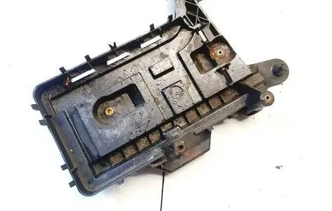 Skoda Octavia Mk2 (1Z) Battery box tray 1k0915333c