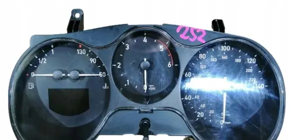 Seat Altea XL Speedometer (instrument cluster) 5P0920923A