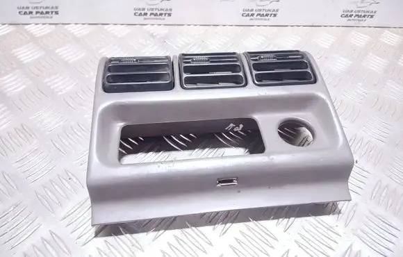 Chrysler Grand Voyager II Dash center air vent grill 4678471 4678531