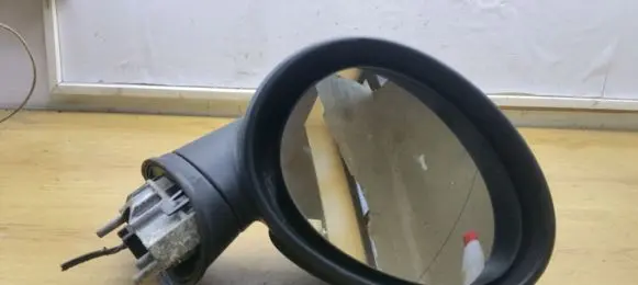 Mini One - Cooper Coupe R56 Front door electric wing mirror