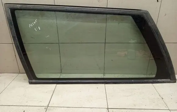 Volkswagen PASSAT B3 Rear side window