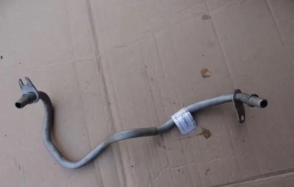Ford Focus Gearbox oil cooler pipe/hose F1FP-7A031-CB