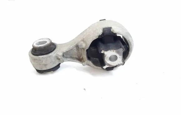 Nissan Qashqai Engine mount bracket