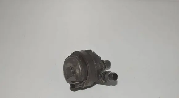 BMW i3 Electric auxiliary coolant/water pump 6834917 64116834917 9147359