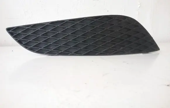 Opel Astra H Front bumper lower grill 13225763 375768702