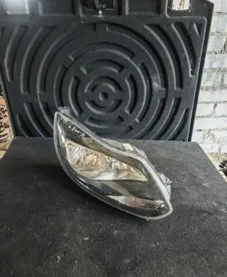 Ford Focus Headlight/headlamp BM5113W029DK