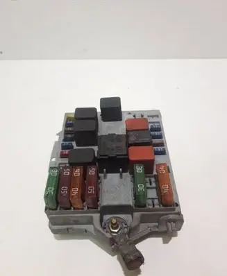 Alfa Romeo 147 Fuse box set 46558759 282013