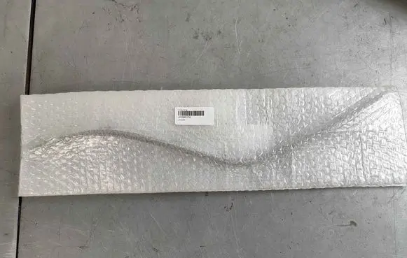 Front bumper splitter molding