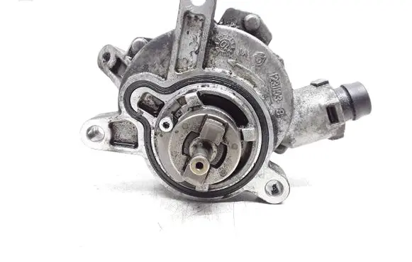 Volvo V70 Vacuum pump 31219463