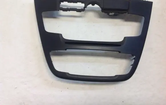 Opel Insignia A Radio/GPS head unit trim 13273253