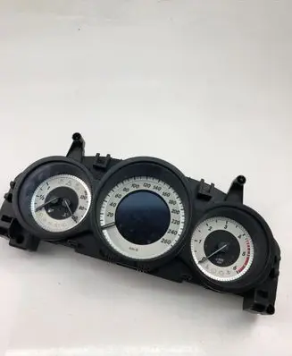 Mercedes-Benz E W212 Speedometer (instrument cluster) A2129000825