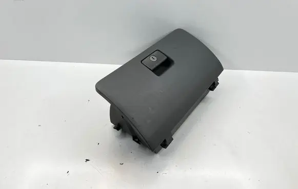 Toyota Hilux (AN10, AN20, AN30) Glove box 555500K060 555500K040 555500K06040