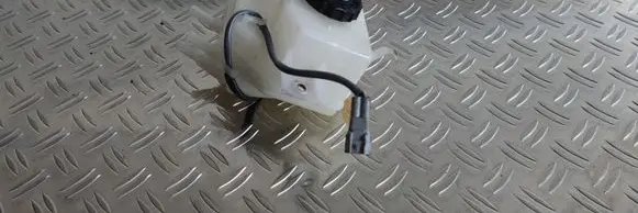 Lexus NX Brake fluid reservoir 