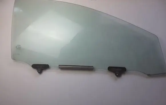 Toyota Auris E180 Front door window glass four-door 6810102360
