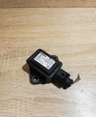 Audi A6 S6 C5 4B ESP acceleration yaw rate sensor 8E0907637A 0265005245