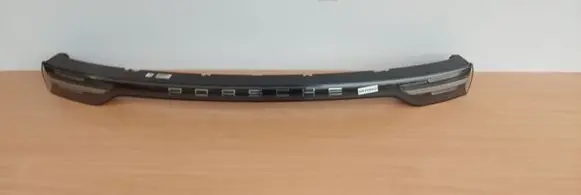 Porsche Cayenne (9Y0 9Y3) Rear light center trim bar blend 9Y0945081D