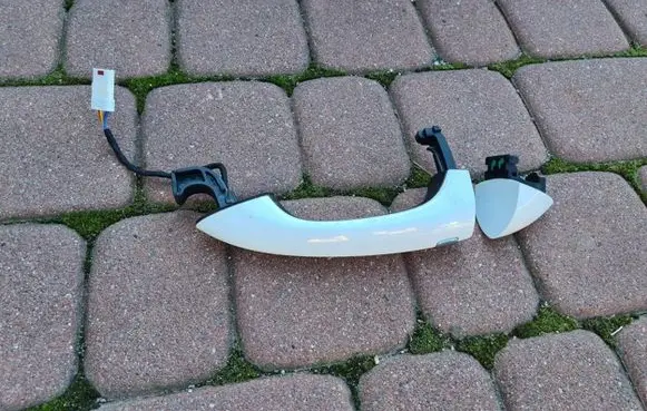 Opel Astra K Loading door exterior handle/bracket 12TYS