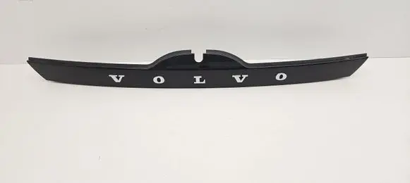 Volvo V60 Trunk door license plate light bar 31253346 31276538 31378800