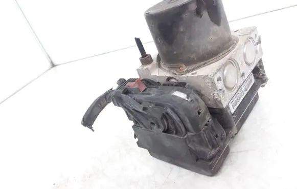 Volkswagen Polo IV 9N3 ABS Pump 0265231712 6Q0614117S 6Q0907379AF