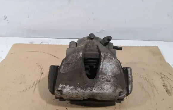 Opel Zafira B Front brake caliper