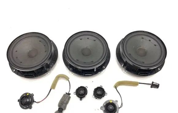 Volkswagen Jetta VI Audio system kit 5C6035454B