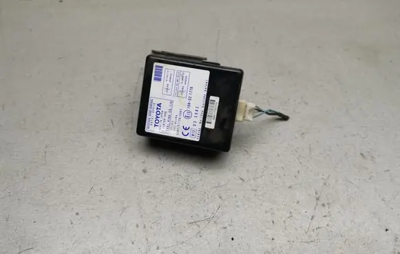 Toyota Corolla Verso AR10 Door control unit/module 897410F010
