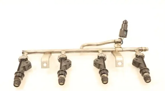 Opel Astra H Fuel main line pipe 