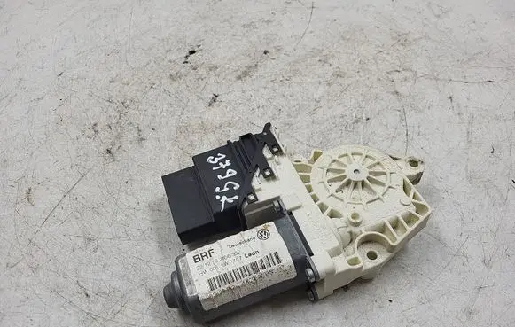 Seat Leon (1P) Rear door window regulator motor 1K0959703N
