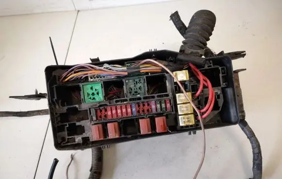 Mazda 121 SM Fuse box set 96fg14a484ab