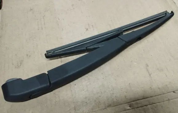 Jeep Renegade Rear wiper blade arm